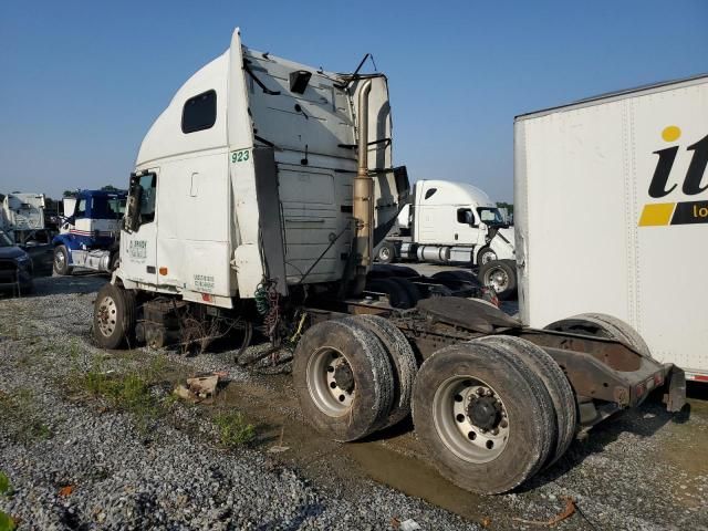 2007 Volvo VNL Semi Truck