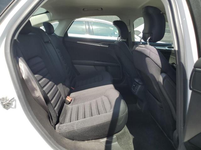 2015 Ford Fusion se Hybrid