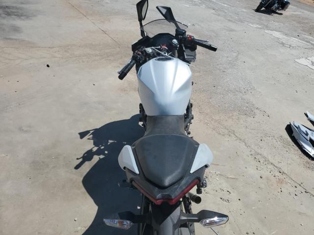 2025 Kawasaki EX500