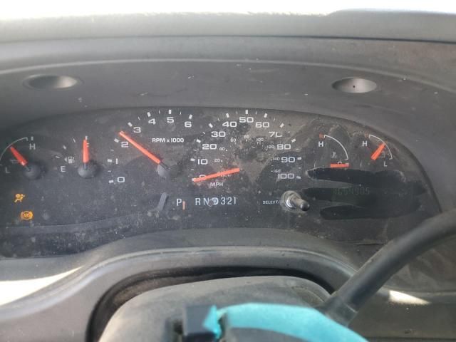 2006 Ford Econoline E450 Super Duty Cutaway Van