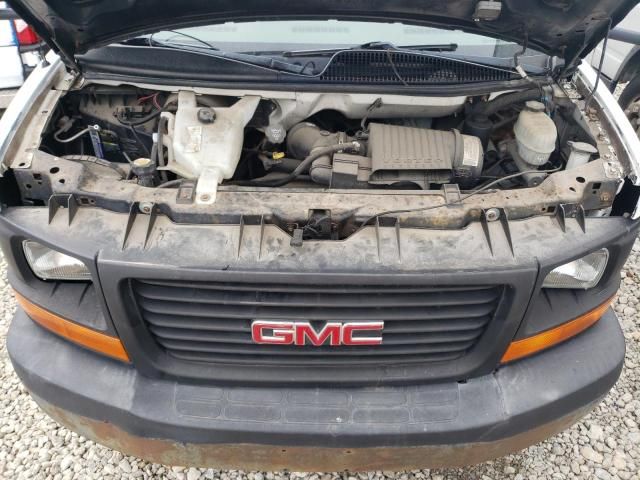 2005 GMC Savana Cutaway G3500