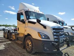 Freightliner Vehiculos salvage en venta: 2022 Freightliner Cascadia 126 Semi Truck