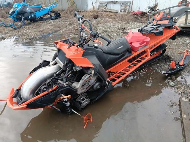 2018 Polaris Snowmobile