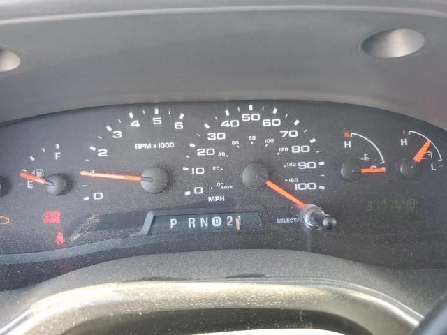 2004 Ford Econoline E350 Super Duty Wagon