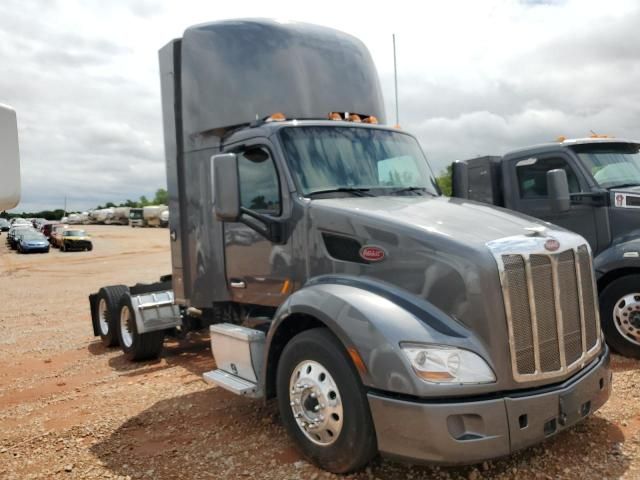 2019 Peterbilt 579