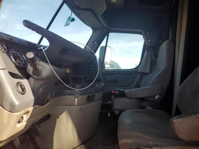 2016 Freightliner Cascadia 125 Semi Truck