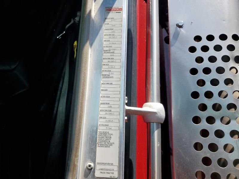 2016 Kenworth W9 Semi Truck