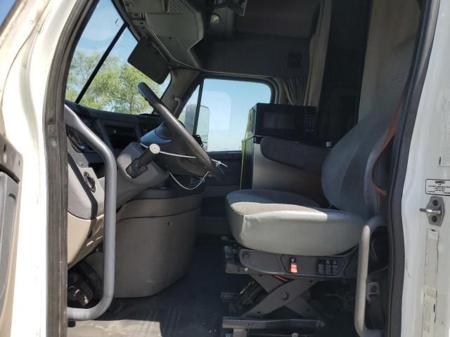 2016 Freightliner Cascadia 125