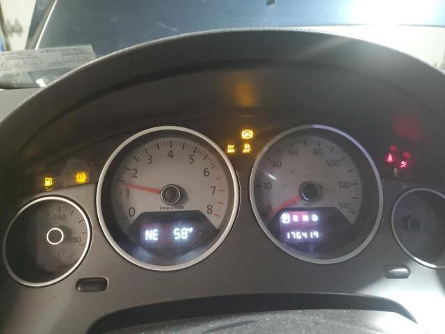 2009 Volkswagen Routan SE