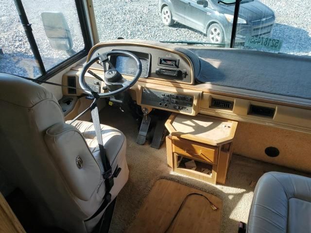 2000 Freightliner Chassis X Line Motor Home