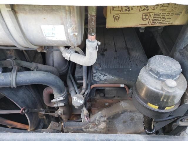 2001 Van Hool T2100