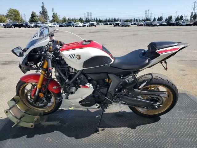 2022 Yamaha YZFR7