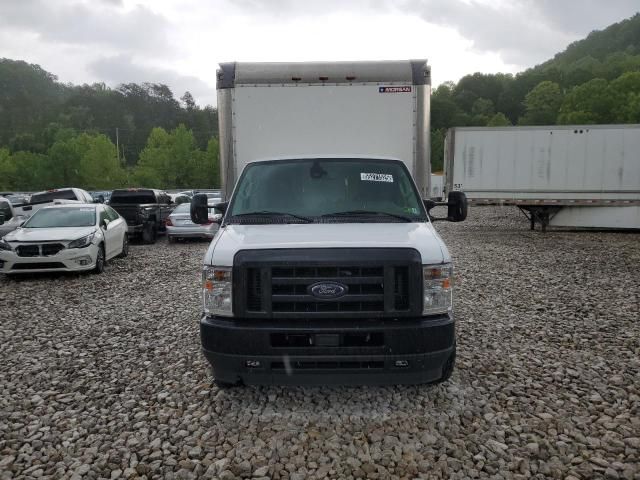 2021 Ford Econoline E350 Super Duty Cutaway Van