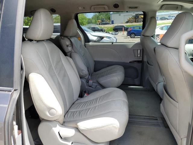 2011 Toyota Sienna XLE