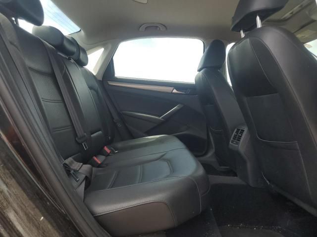 2014 Volkswagen Passat SE