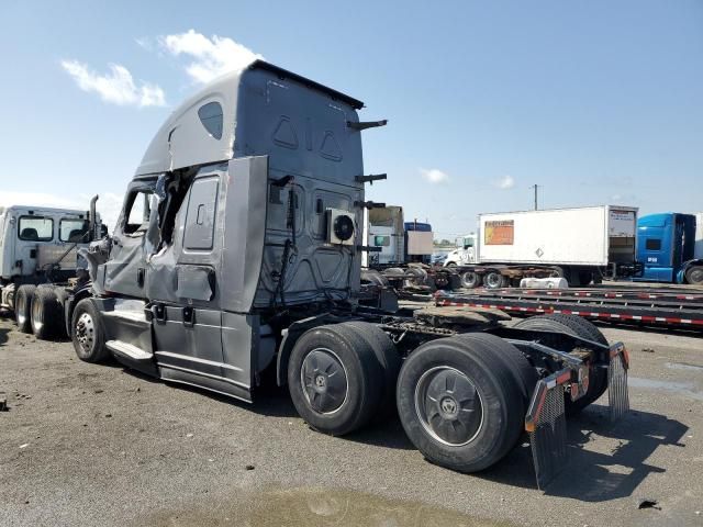 2021 Freightliner Cascadia 1