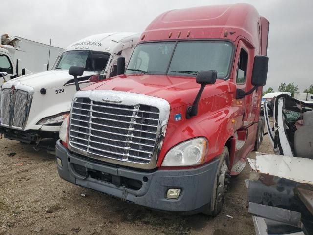 2017 Freightliner Cascadia 125 Semi Truck