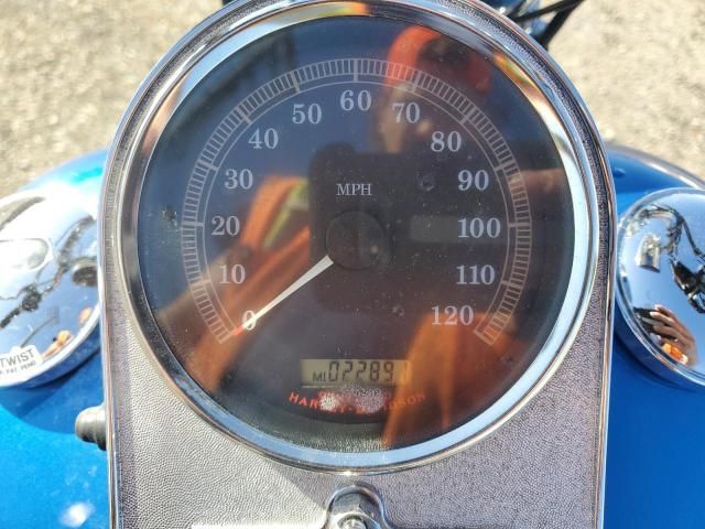 2004 Harley-Davidson Fxstsi