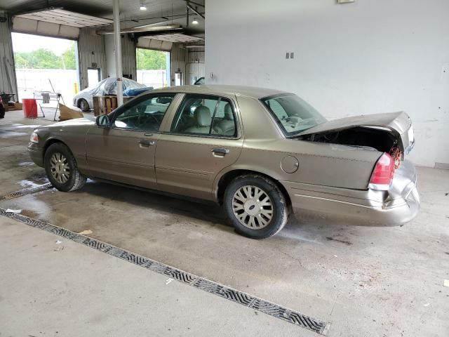 2004 Ford Crown Victoria LX