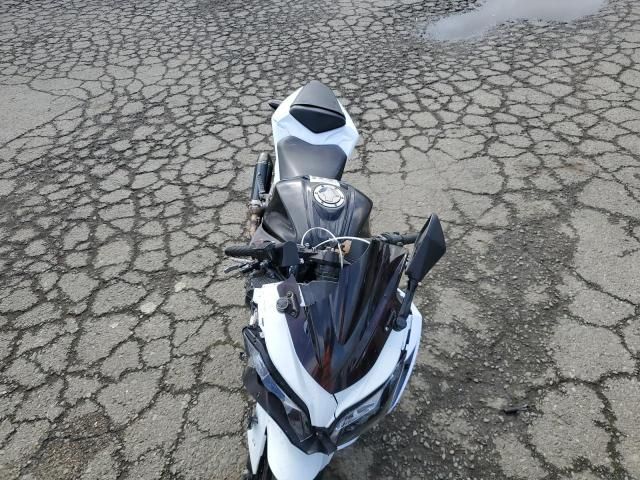 2017 Kawasaki EX300 B