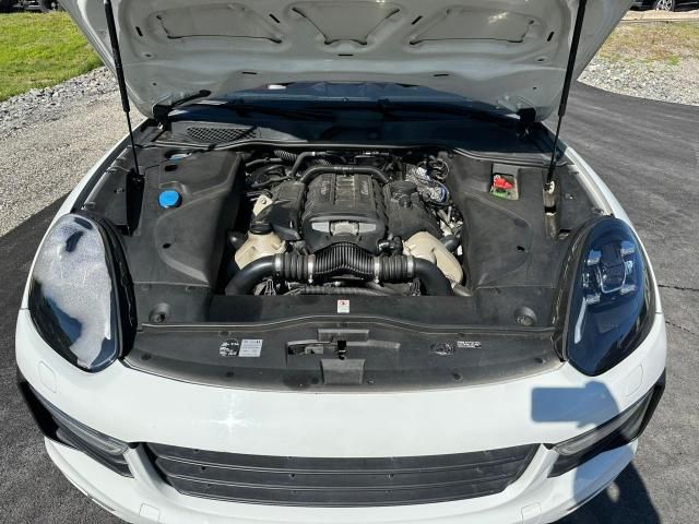 2015 Porsche Cayenne Turbo
