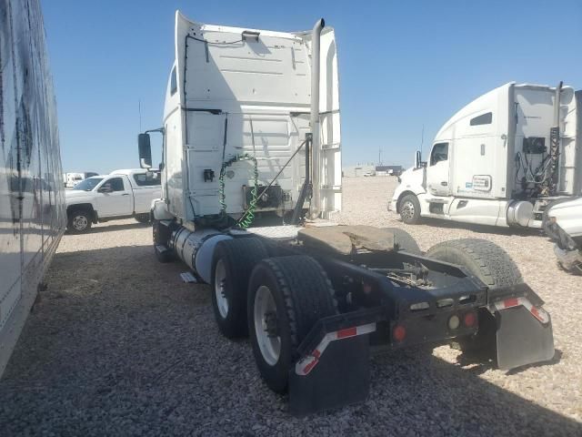 2012 Volvo VNL Semi Truck