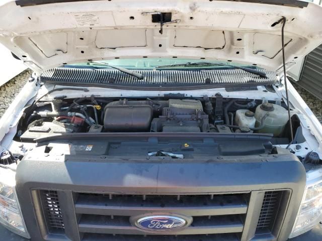 2021 Ford Econoline E350 Super Duty Cutaway Van