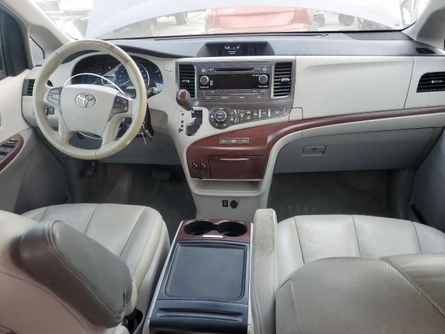 2013 Toyota Sienna XLE