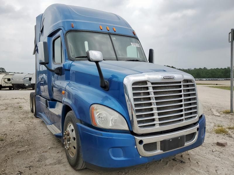 2015 Freightliner Cascadia 125 Semi Truck