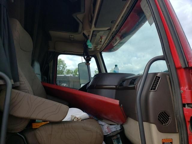 2013 Volvo VNL Semi Truck
