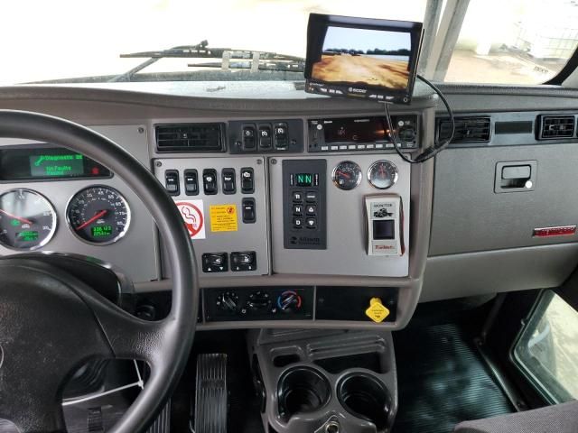 2021 Kenworth Construction T370