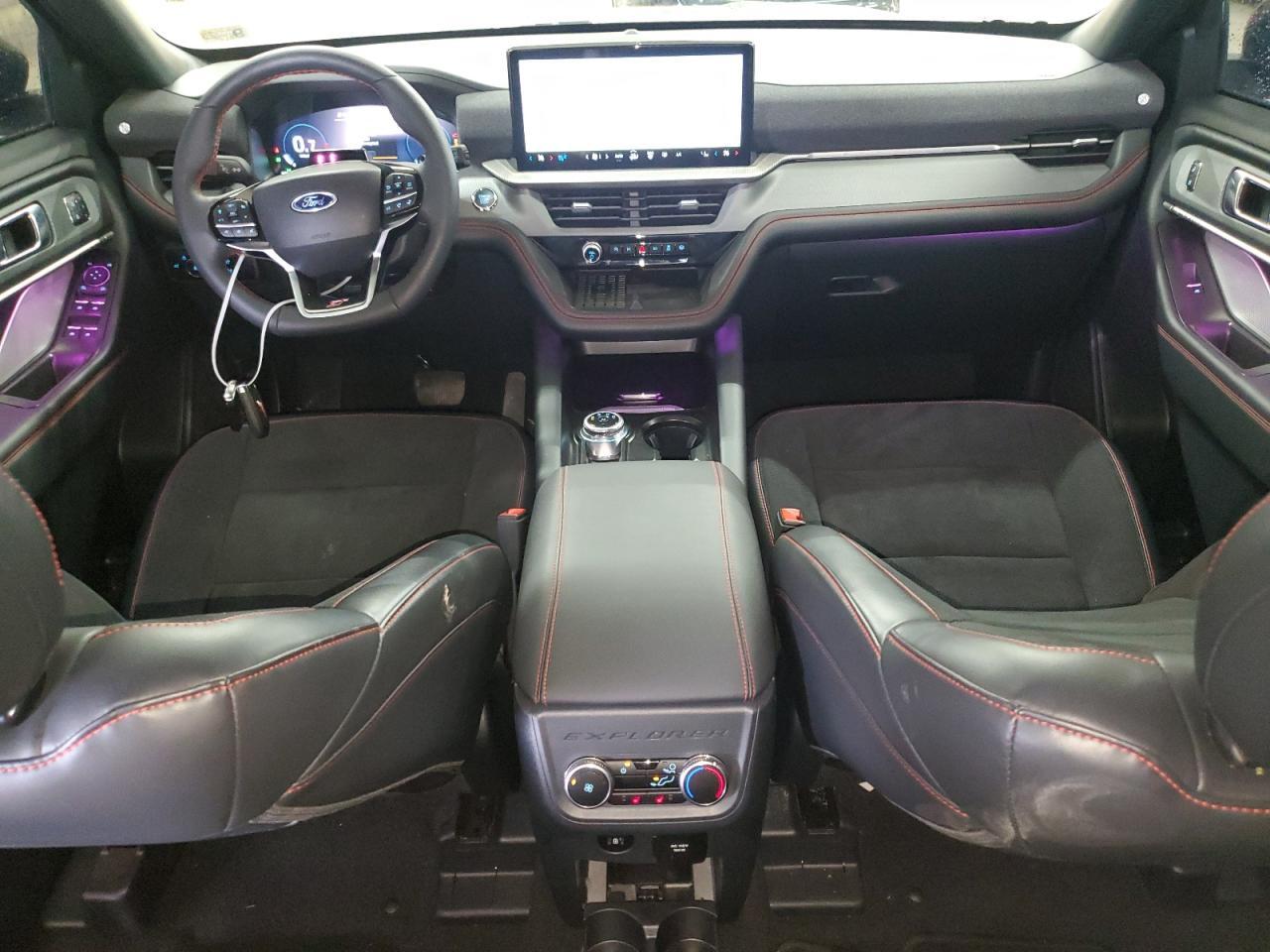 2025 Ford Explorer st