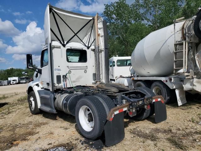 2018 Peterbilt 579 Semi Truck