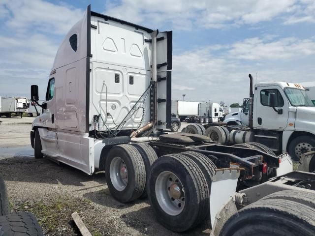 2016 Freightliner Cascadia 125 Semi Truck