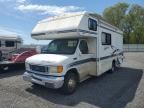 2004 Ford Econoline E450 Super Duty Cutaway Van