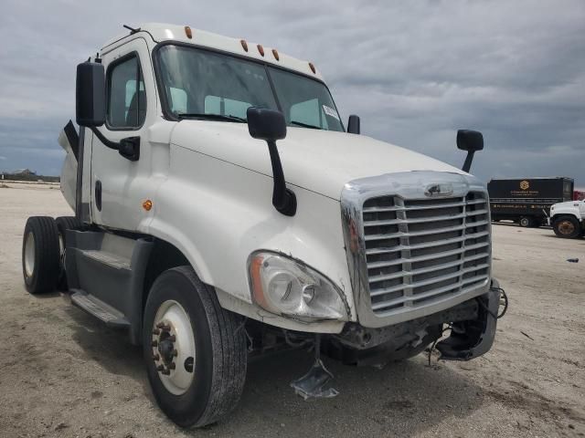 2016 Freightliner Cascadia 125 Semi Truck