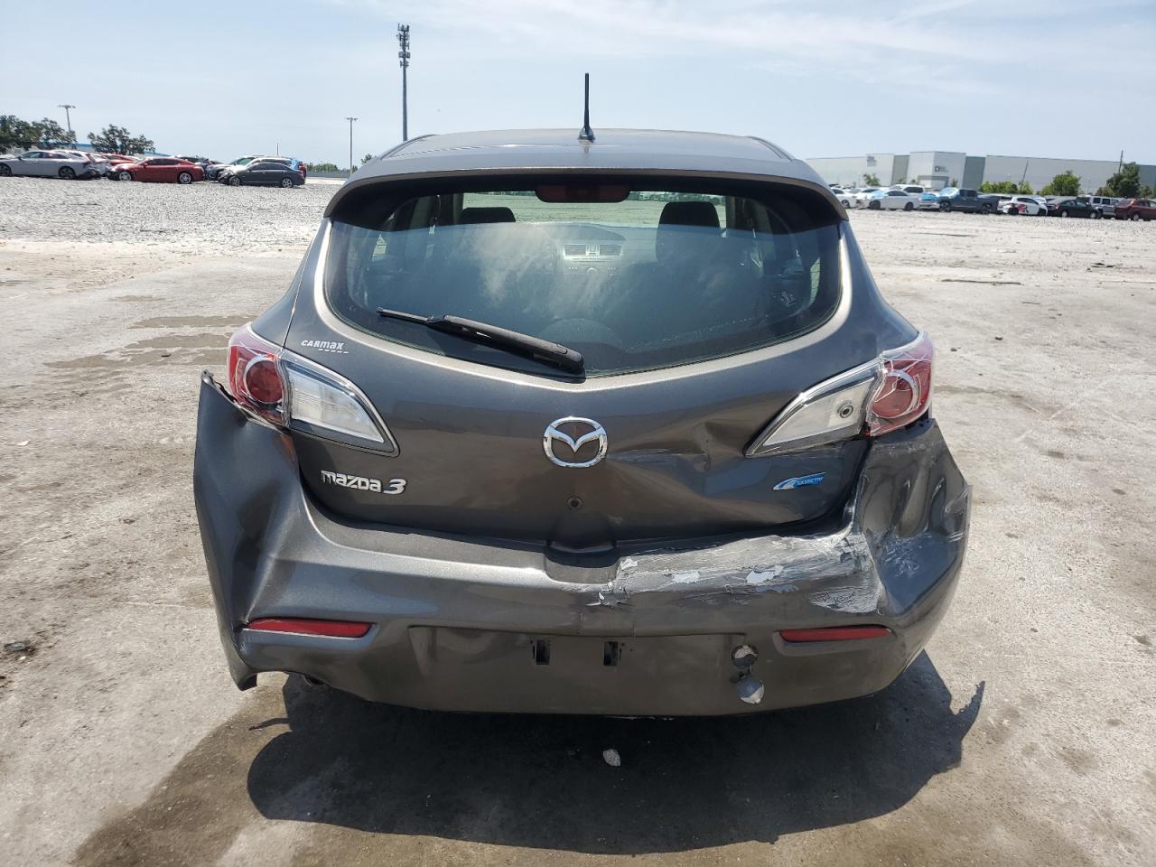 2013 Mazda 3 I