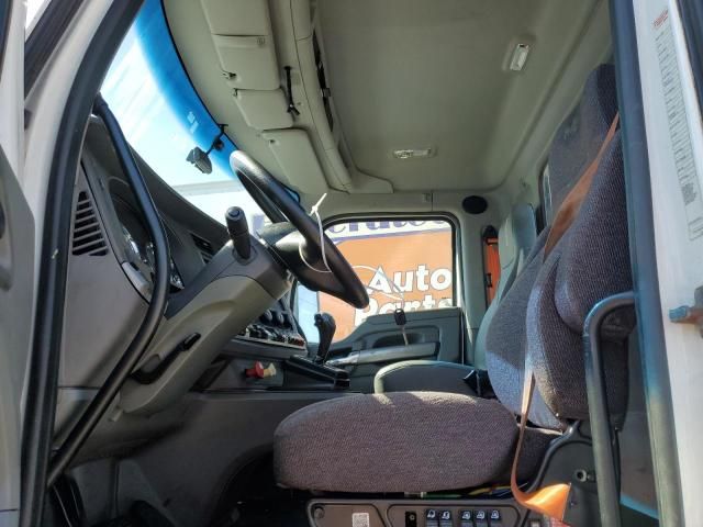 2014 Kenworth T680 Semi Truck