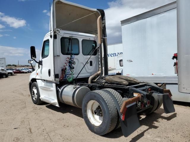 2015 Freightliner Cascadia 125 Semi Truck
