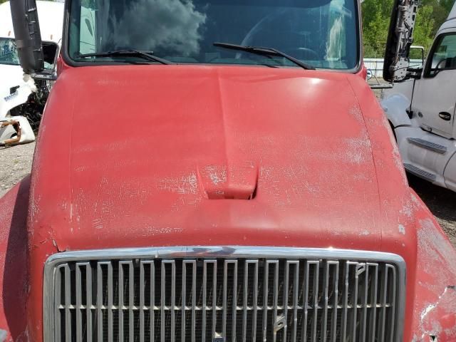 2002 Volvo VN VNL