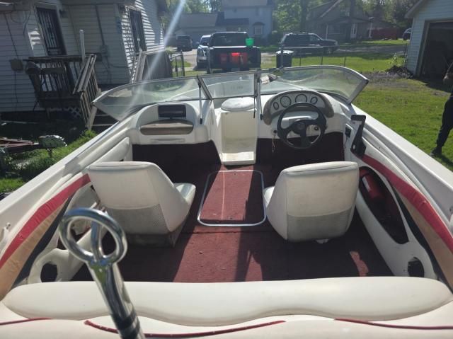 1998 Glastron Boat