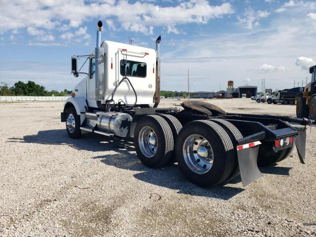 2013 Kenworth T880 Semi Truck