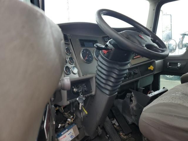 2016 Kenworth Construction T270