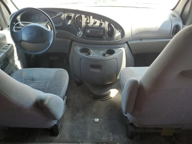 1999 Ford Econoline E250 Van