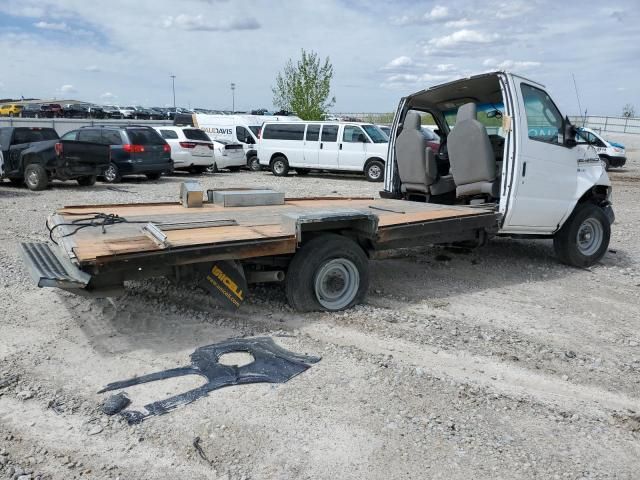 2018 Ford Econoline E350 Super Duty Cutaway Van