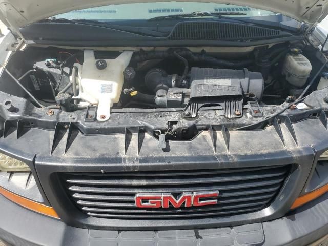 2013 GMC Savana Cutaway G3500