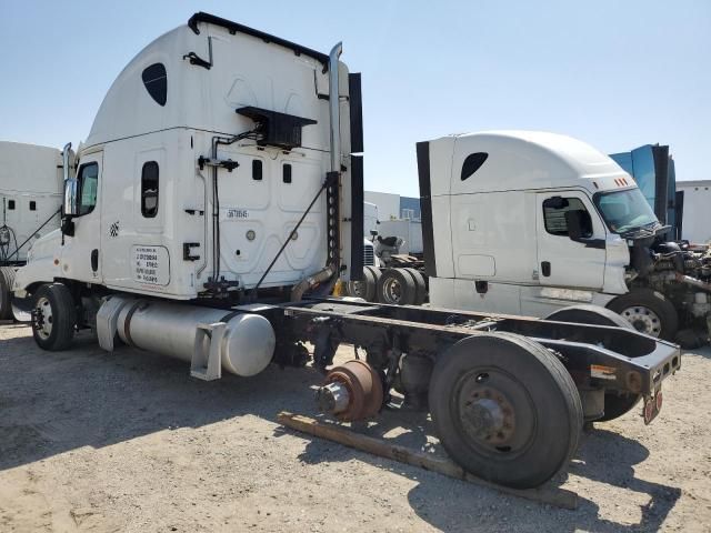 2015 Freightliner Cascadia 125