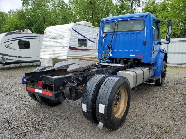 2010 Freightliner Business Class M2 Semi Truck