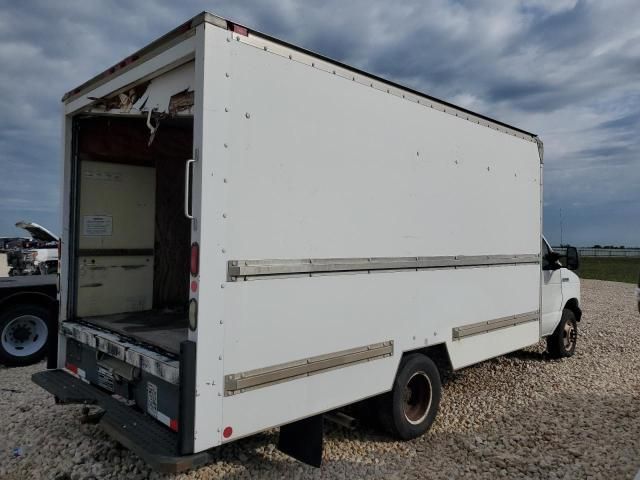 2006 Ford Econoline E350 Super Duty Cutaway Van