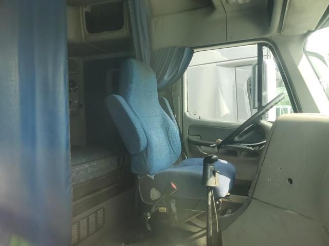 2010 Freightliner Columbia 112 Semi Truck